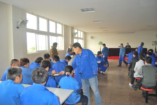 滬工第二屆職工運動會會前動員大會抽簽分組儀式