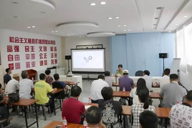 華亭鎮宣講團成員吳建芬