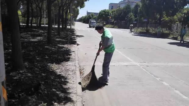 滬工閥門(mén)美麗華亭清潔家園志愿者活動(dòng)(圖4)